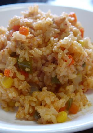 トマト風味ツナの洋風炊き込みご飯。-レシピのメイン写真