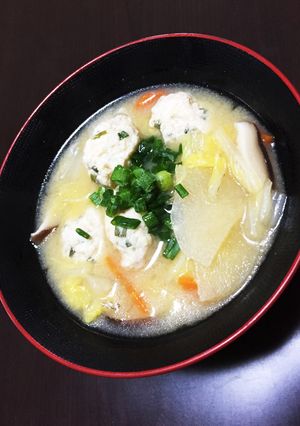 白菜と鶏団子の具沢山お味噌汁！-レシピのメイン写真