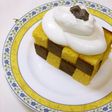 コンビニかすてらの生クリームのっけ