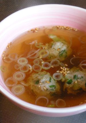 残った餃子のタネ（具）で中華風スープ♪-レシピのメイン写真
