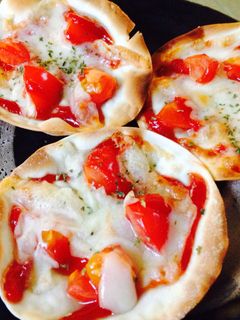 簡単!美味しい!餃子の皮deピザ-レシピのメイン写真