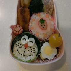 รูปของ キャラ弁*簡単*ドラえもん*幼稚園お弁当