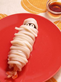 チーズ海老天うどん巻きミイラ-レシピのメイン写真