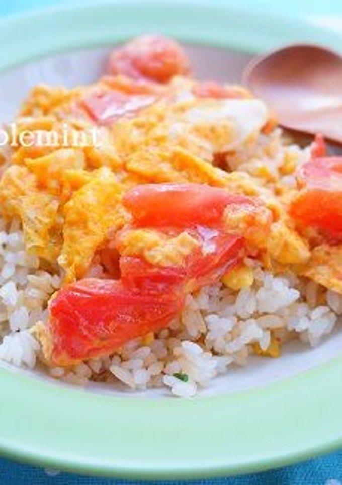 とろとろ卵とトマト炒めかけ炒飯-レシピのメイン写真