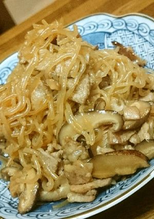 干し椎茸、糸こんにゃく、豚こまの炒め煮-レシピのメイン写真
