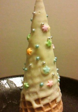 アイスコーンで作るクリスマスツリー-レシピのメイン写真