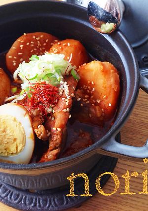 韓国風骨付き豚肉とジャガイモのピリ辛煮込-レシピのメイン写真