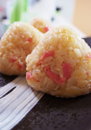 子供が喜ぶ！ハム&チーズのおにぎり-レシピのメイン写真
