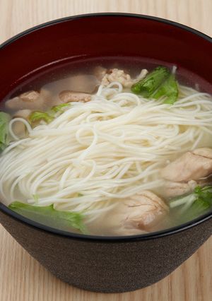 鶏ガラスープでつくる温かいそうめん-レシピのメイン写真