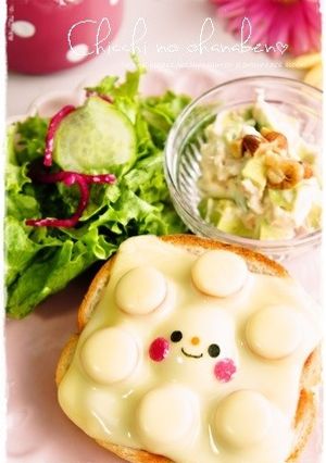 お花もニコニコ笑顔トースト♪-レシピのメイン写真