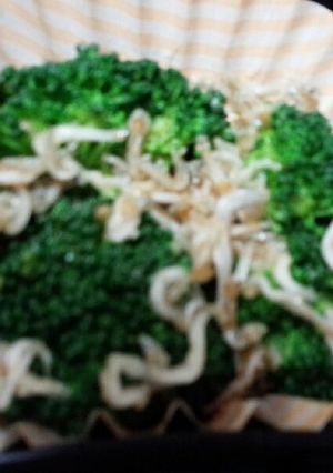 お弁当に！ブロッコリーのじゃこごまからめ-レシピのメイン写真