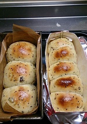ホエーでもっちりゴマおさつパン♪-レシピのメイン写真