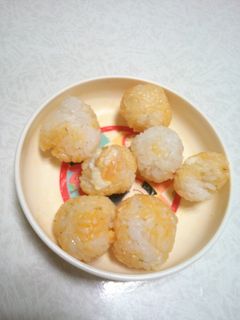 目玉焼き一口おにぎり-レシピのメイン写真