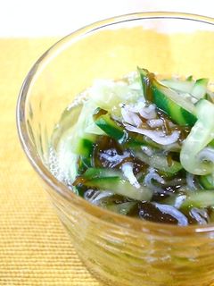カップもずく酢で簡単和え物-レシピのメイン写真