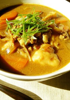 豆腐でもちもち♪カレー味噌煮込風すいとん-レシピのメイン写真