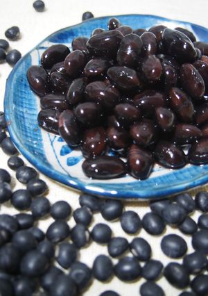 鍋帽子で省エネ♪黒豆の塩麹甘煮-レシピのメイン写真