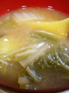 我が家のお味噌汁*白菜とさつまいも*-レシピのメイン写真