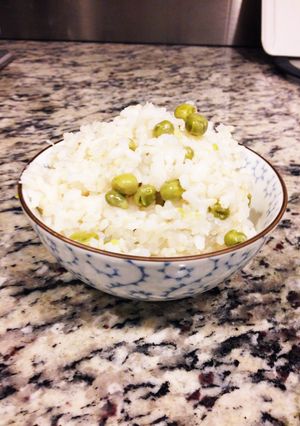冷凍でも美味しい! グリンピースご飯-レシピのメイン写真