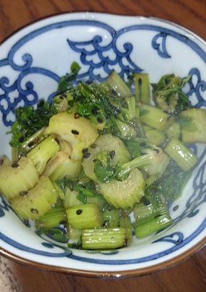 セロリの葉っぱ炒め-レシピのメイン写真