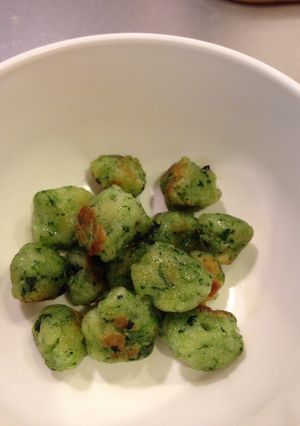 ☆離乳食☆ 食パンとほうれん草のボーロ風-レシピのメイン写真