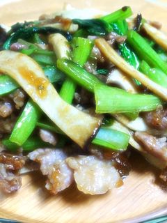 簡単♫小松菜と豚肉のオイスターソース炒め-レシピのメイン写真