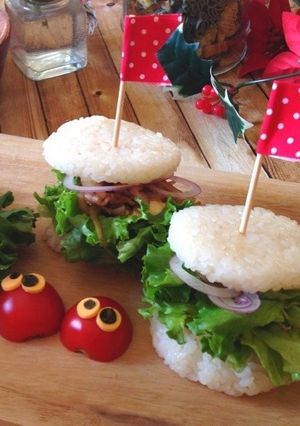 甘辛豚の生姜焼き入り＊簡単ライスバーガー-レシピのメイン写真