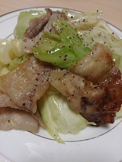 簡単♪豚肉とキャベツのスパイシー炒め-レシピのメイン写真