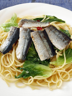 うまっ!秋刀魚とレタスのオイルパスタ-レシピのメイン写真