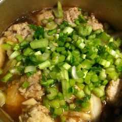 รูปของ 蕪と鶏団子の煮物