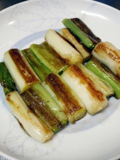 うまっ!塩とオリーブオイルで蒸した長ネギ-レシピのメイン写真
