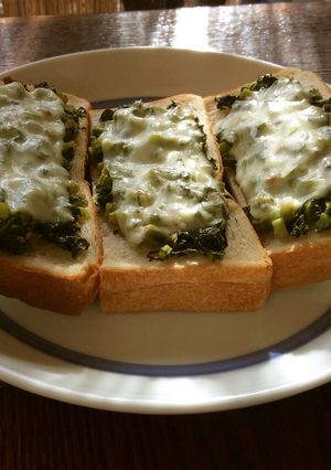 簡単美味しい♬大根葉のチーズトースト-レシピのメイン写真