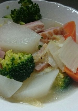 塩麹でほっこり具だくさん大根スープ-レシピのメイン写真