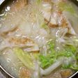 白菜と餃子と厚揚げの簡単手抜きスープ鍋