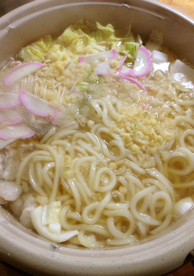 寒い冬、休日お昼の定番、煮込みうどん-レシピのメイン写真