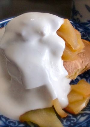 * さっぱり味のヨーグルト生クリーム *-レシピのメイン写真
