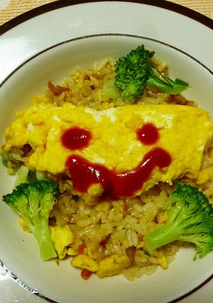 ふわふわオムレツスマイルのせピラフ-レシピのメイン写真