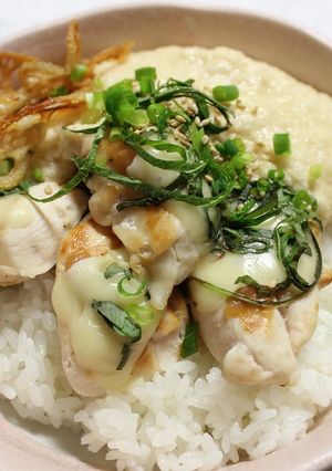 ネバネバ梅しそチーズささみdon♪-レシピのメイン写真