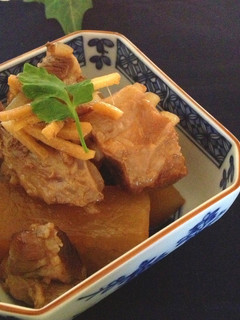 美肌にも!トロトロの豚軟骨と大根の煮物-レシピのメイン写真
