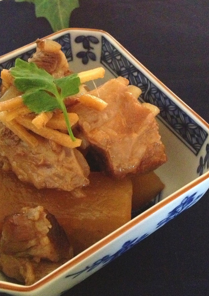 美肌にも！トロトロの豚軟骨と大根の煮物-レシピのメイン写真