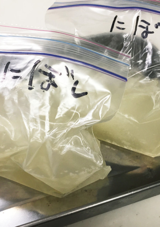 離乳食 後期後半 〜昆布煮干しのだし汁〜-レシピのメイン写真