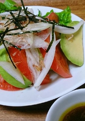 トマトとアボカドのサラダわさび醤油ドレ-レシピのメイン写真