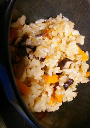 ツナと干し椎茸の生姜香る炊き込みご飯♪-レシピのメイン写真