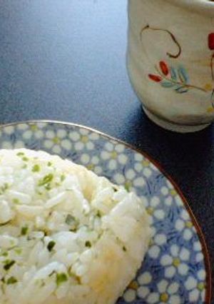 一人ごはん♪味噌バター青海苔おむすび-レシピのメイン写真