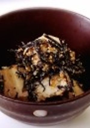 無塩料理☆里芋とひじきの胡麻和え-レシピのメイン写真