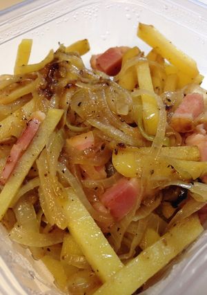 3つの具材と2つの調味料ジャーマンポテト-レシピのメイン写真