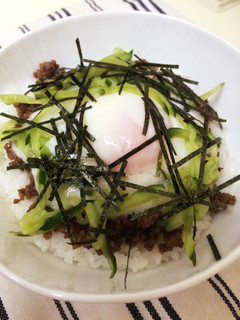 とろろそぼろ丼-レシピのメイン写真
