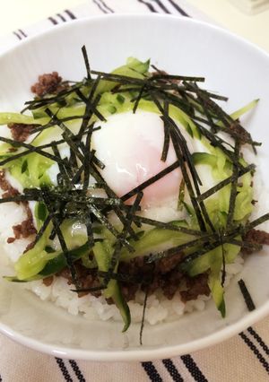 とろろそぼろ丼-レシピのメイン写真