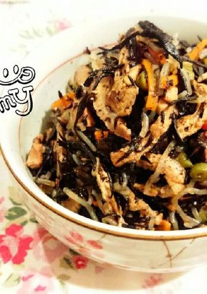 鶏肉&白滝でボリュームUP♡ひじきの煮物-レシピのメイン写真