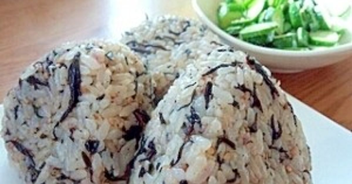 基本からアレンジまで！思わずつくりたくなる「ゆかり炊き込みご飯」の