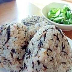 ひじきとゆかりの炊きこみご飯-レシピのメイン写真